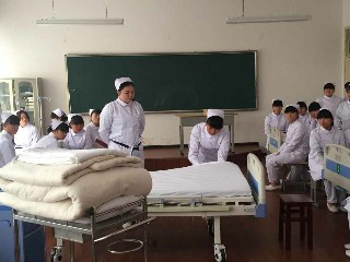 成都卫生学校讲解护理专业走向国际化 成都卫生学校讲解护理专业走向国际化