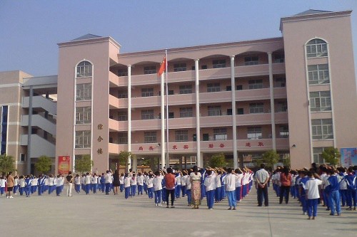 长宁县职业高级中学校的王牌专业是什么
