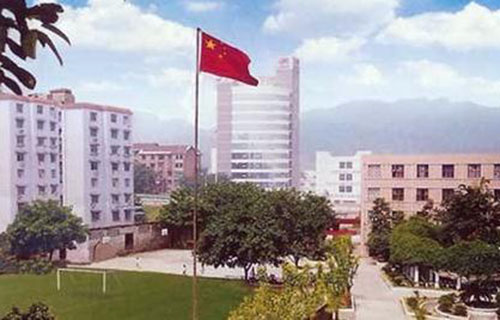 广安市第一职业高中学校图片
