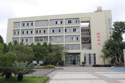 乐山市沙湾职业高级中学学费多少钱 乐山市沙湾职业高级中学学费多少钱