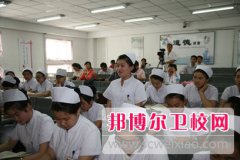 成都2024年卫校好找工作吗