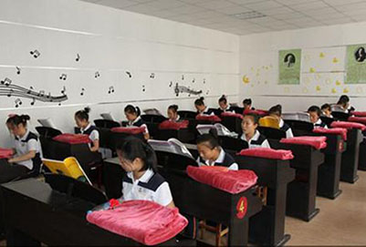 成都幼师学校学费怎么收的，高不高?