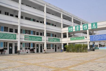 四川大学附设华西卫生学校卫校学什么课程