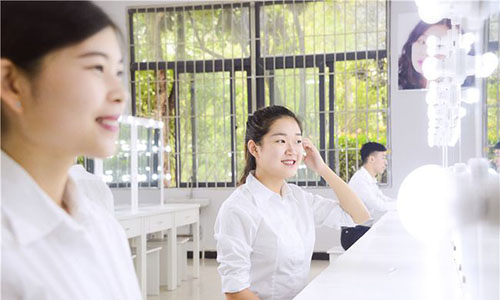 重庆房院酒店经营与管理