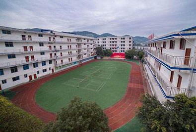 成都铁路技工学校铁路乘务专业工资高吗
