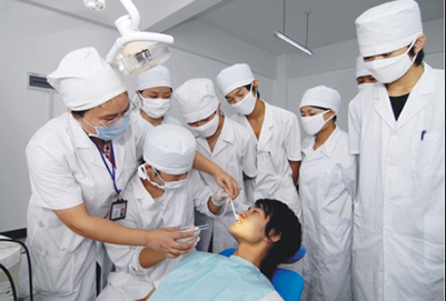学口腔医学中专要学容易吗