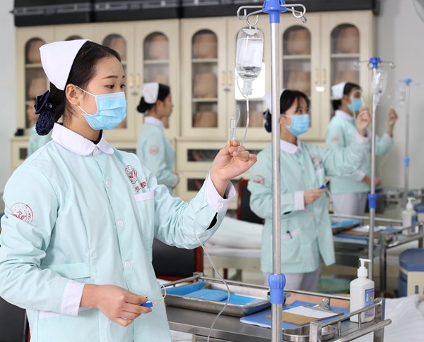 上重庆卫校学什么专业比较好？