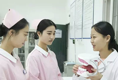 贵阳护理学校解析，护士和护工的区别