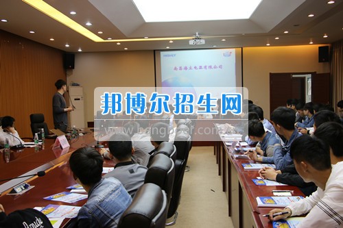 南江县小河职业中学举行2020年毕业生校园双选会